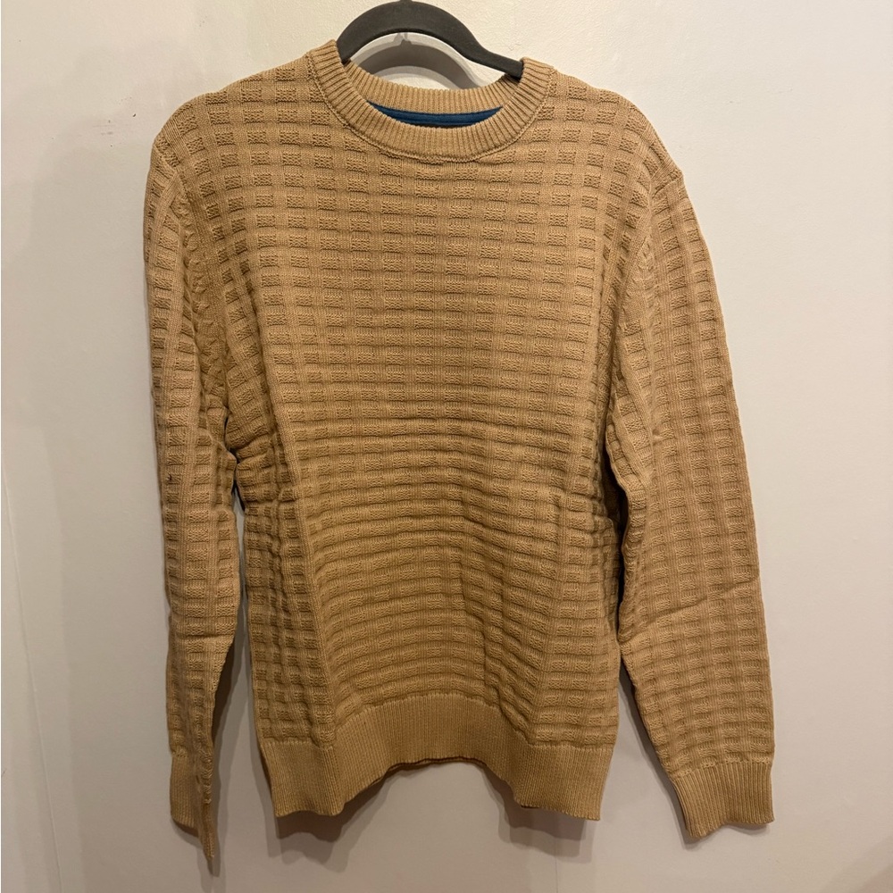 NWT Men's Classic Oatmeal Tan THREE season sweater size M